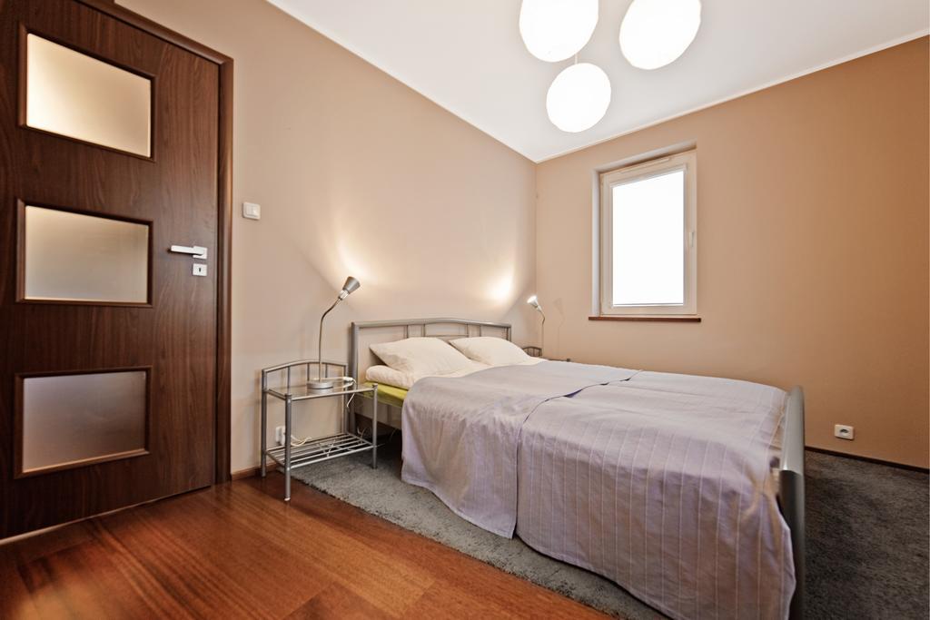 Best Inn Poznan Apartament Wojskowa Ruang foto