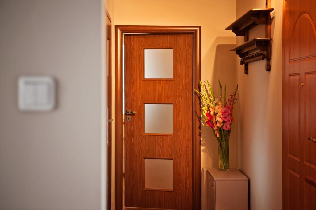 Best Inn Poznan Apartament Wojskowa Ruang foto
